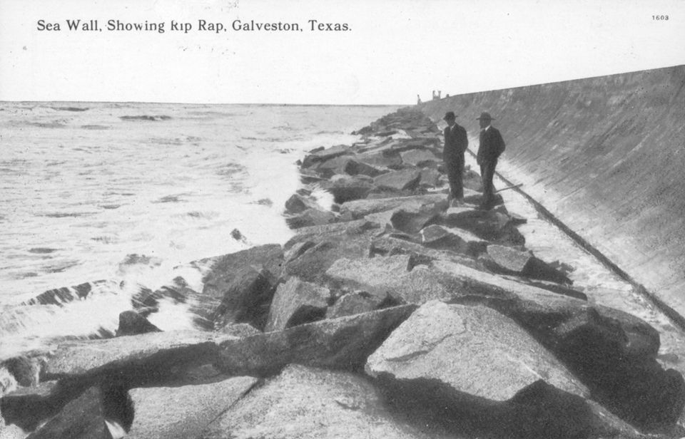 A vintage postcard of the Galveston Seawall