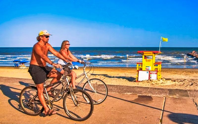 Cycling the Seawall trail